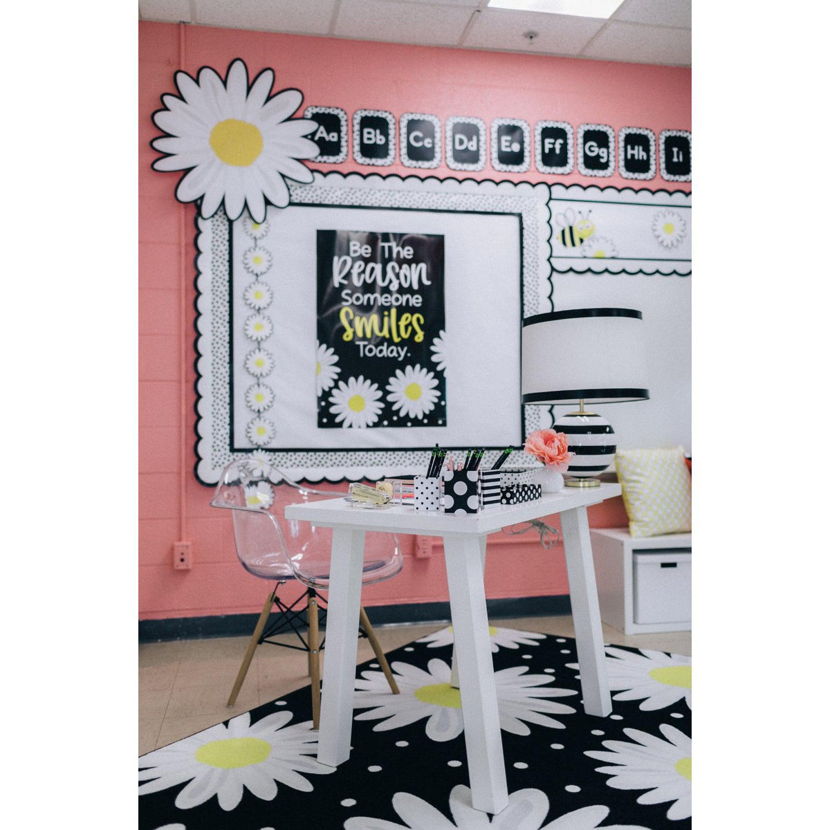 Schoolgirl Style Daisy Polka Dots Rugs