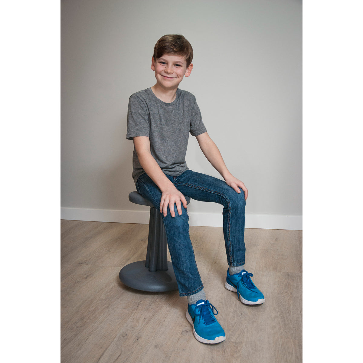 Kore Design Pre-Teen Active Wobble Chair, Antimicrobial Plastic, 18.7" H