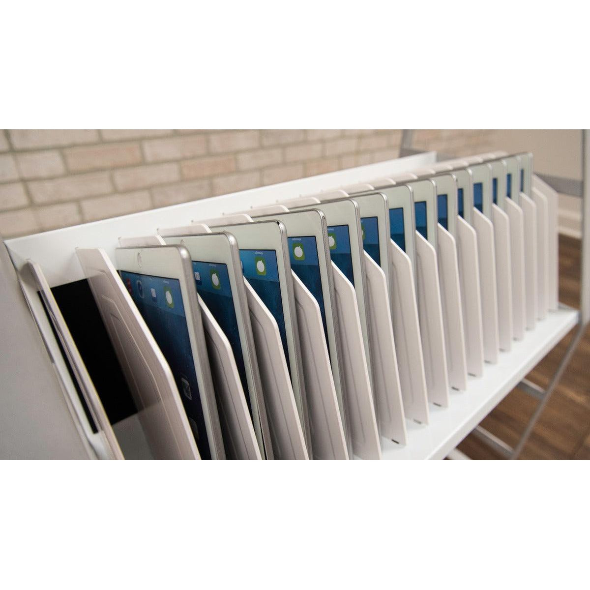 16-Tablet/Chromebook Open Charging Cart