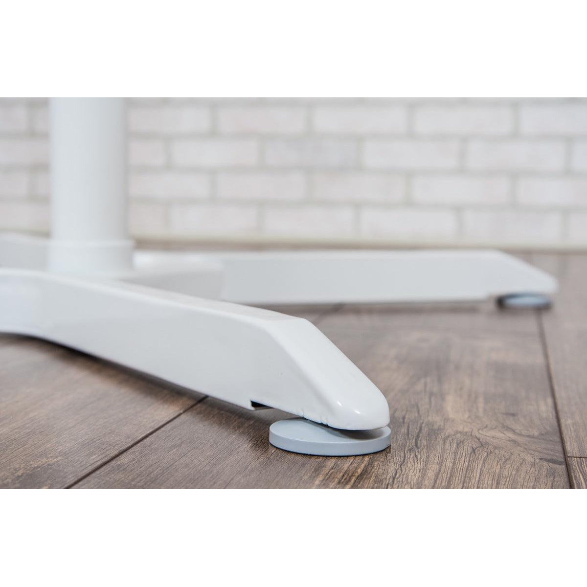 36" Round Pneumatic Height Adjustable Café Table