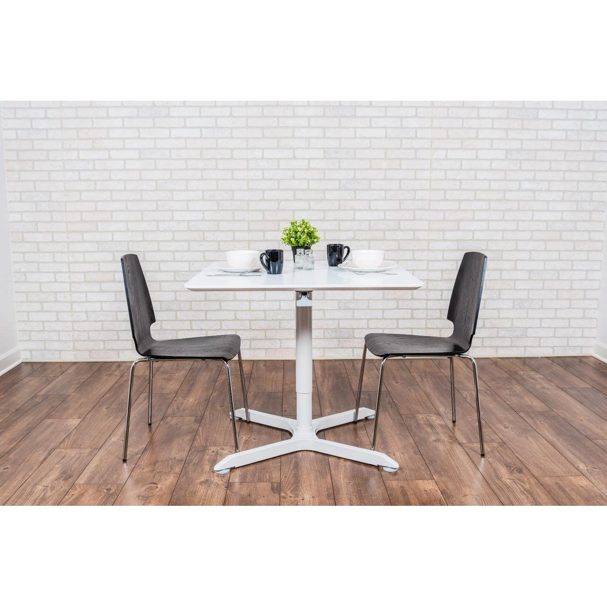 32" Square Pneumatic Height Adjustable Café Table