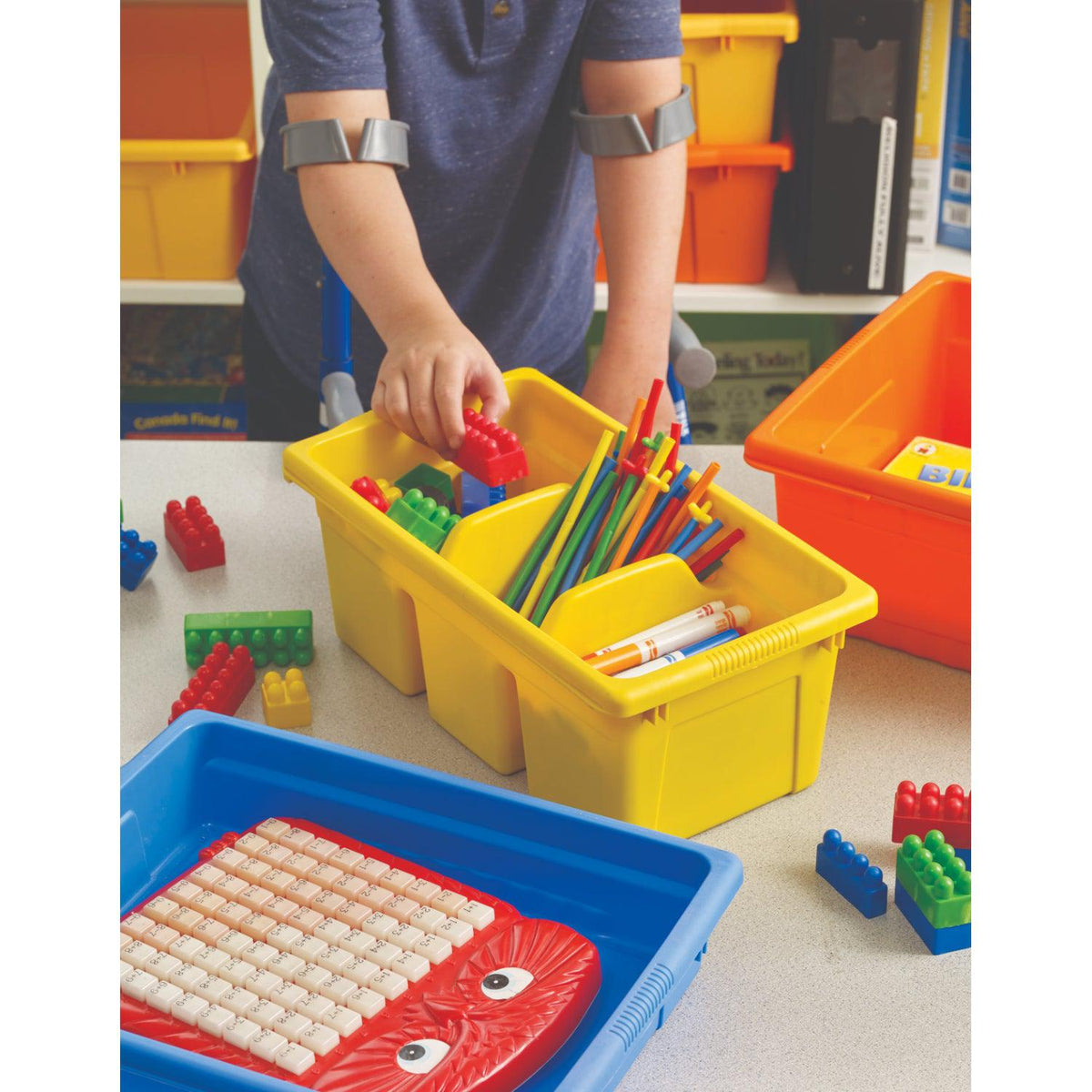 Small Book Browser Cart with Deluxe Tub Pack