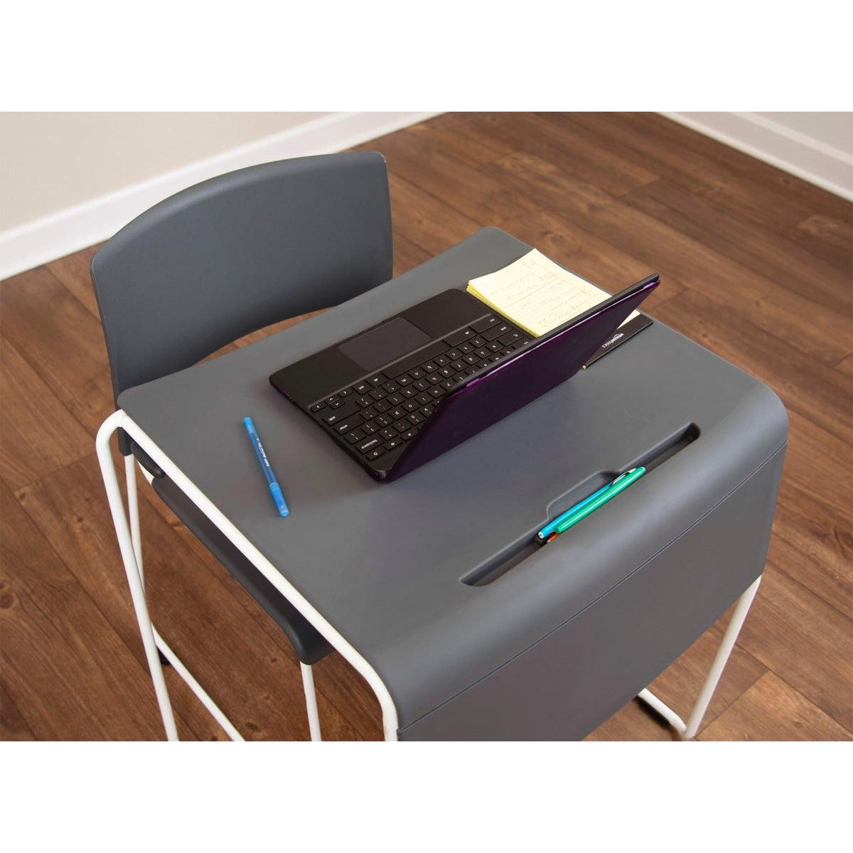 Stackable student desks Clearance