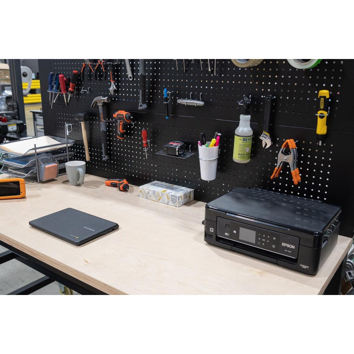 Height-Adjustable Industrial Workbench
